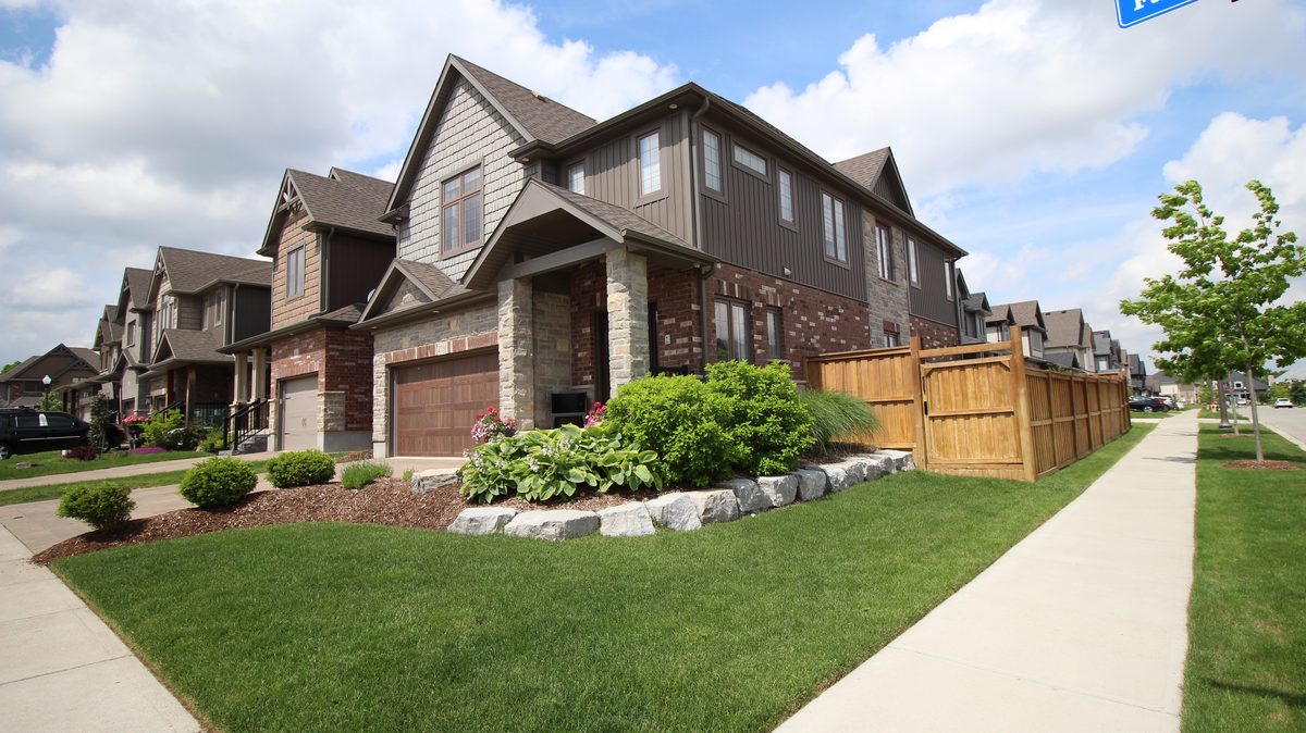 259 Falconridge Drive, Kitchener - 4 bedroom home for lease